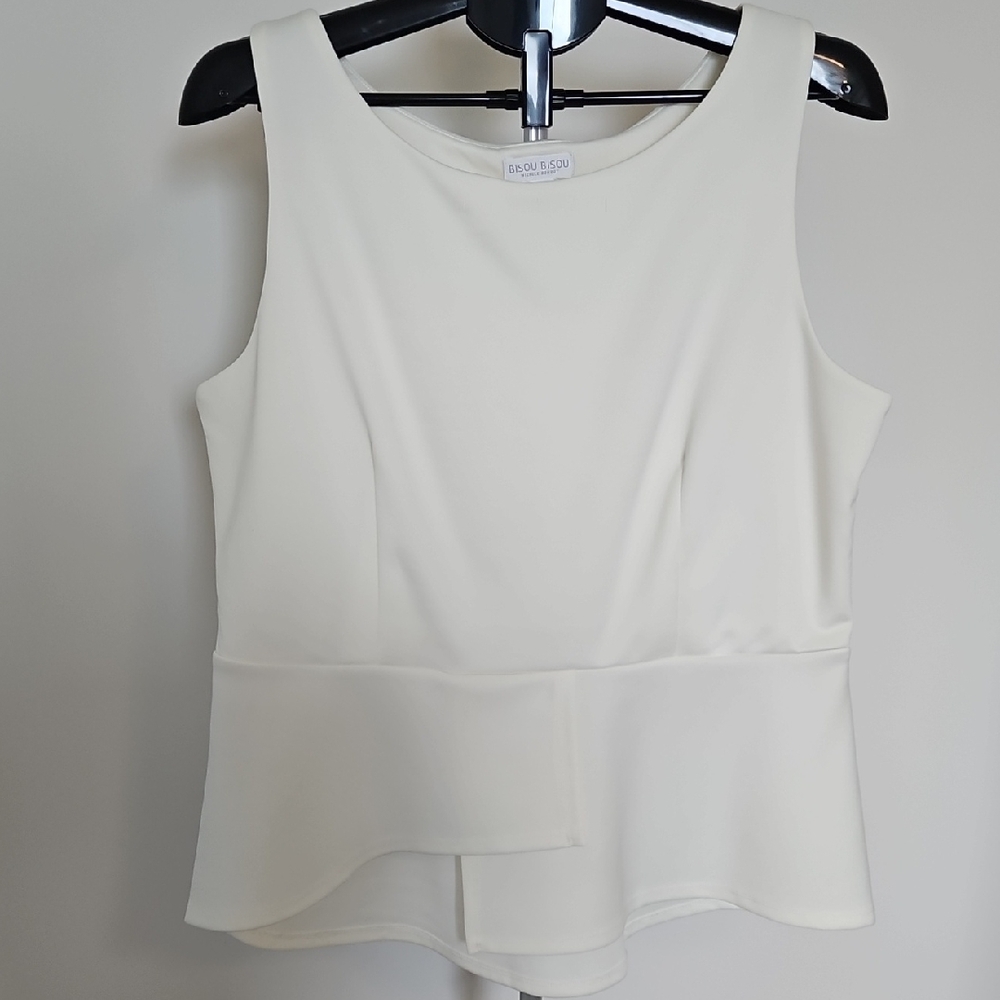 Bisou Bisou White Sleeveless Peplum Tank Top